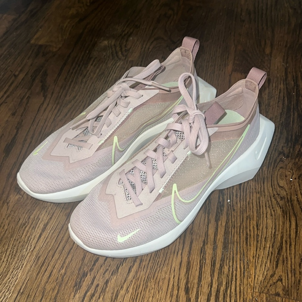 NIKE Vista Lite “Fossil Stone/Desert Dust/Volt” Size 7US - Picture 1 of 7